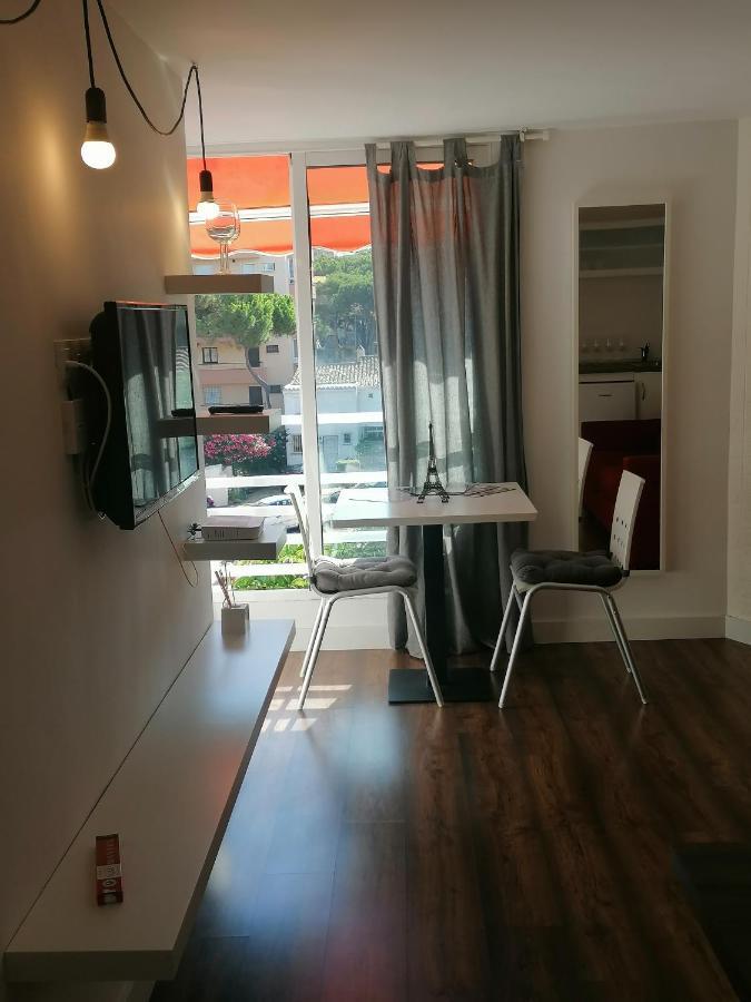 Studio Little Paris Sitio de Calahonda Luaran gambar